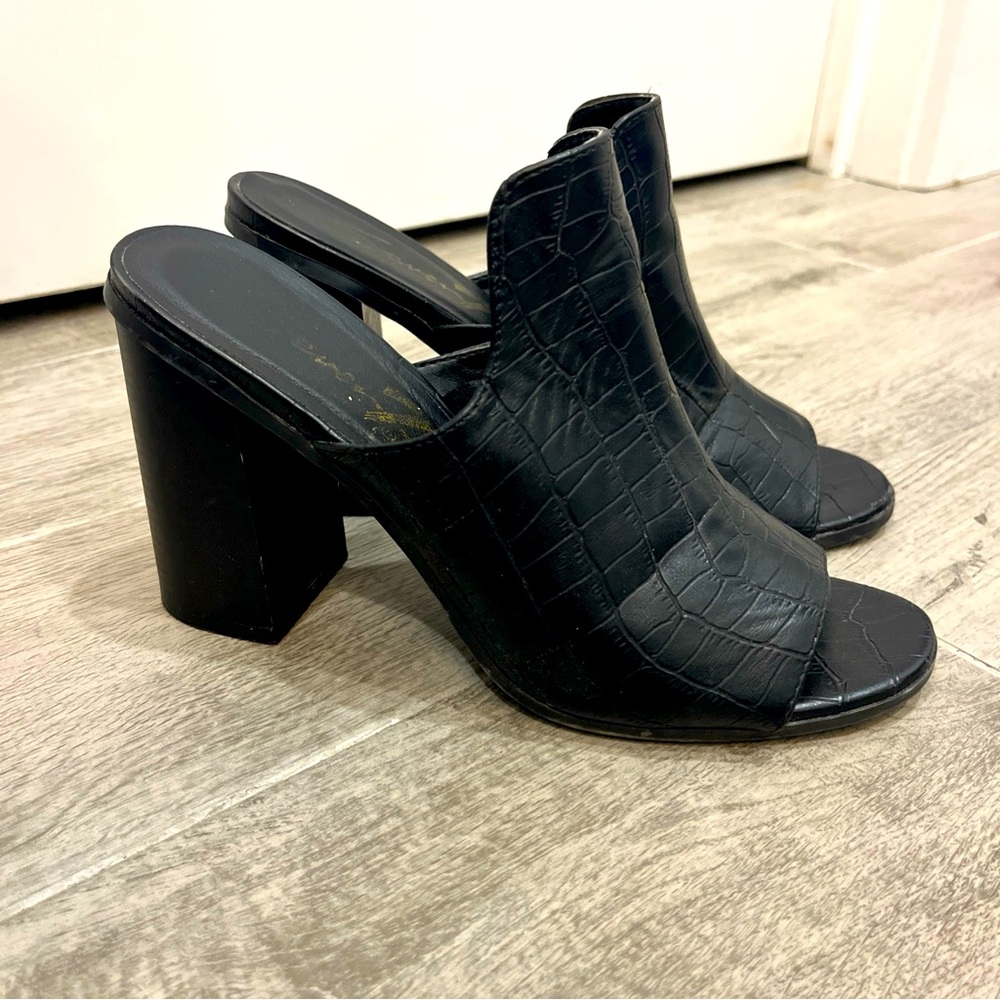 Seven 7 Women's US 8.5 Isabella Mules Black Shoes Block Heel Black Croc Texture
